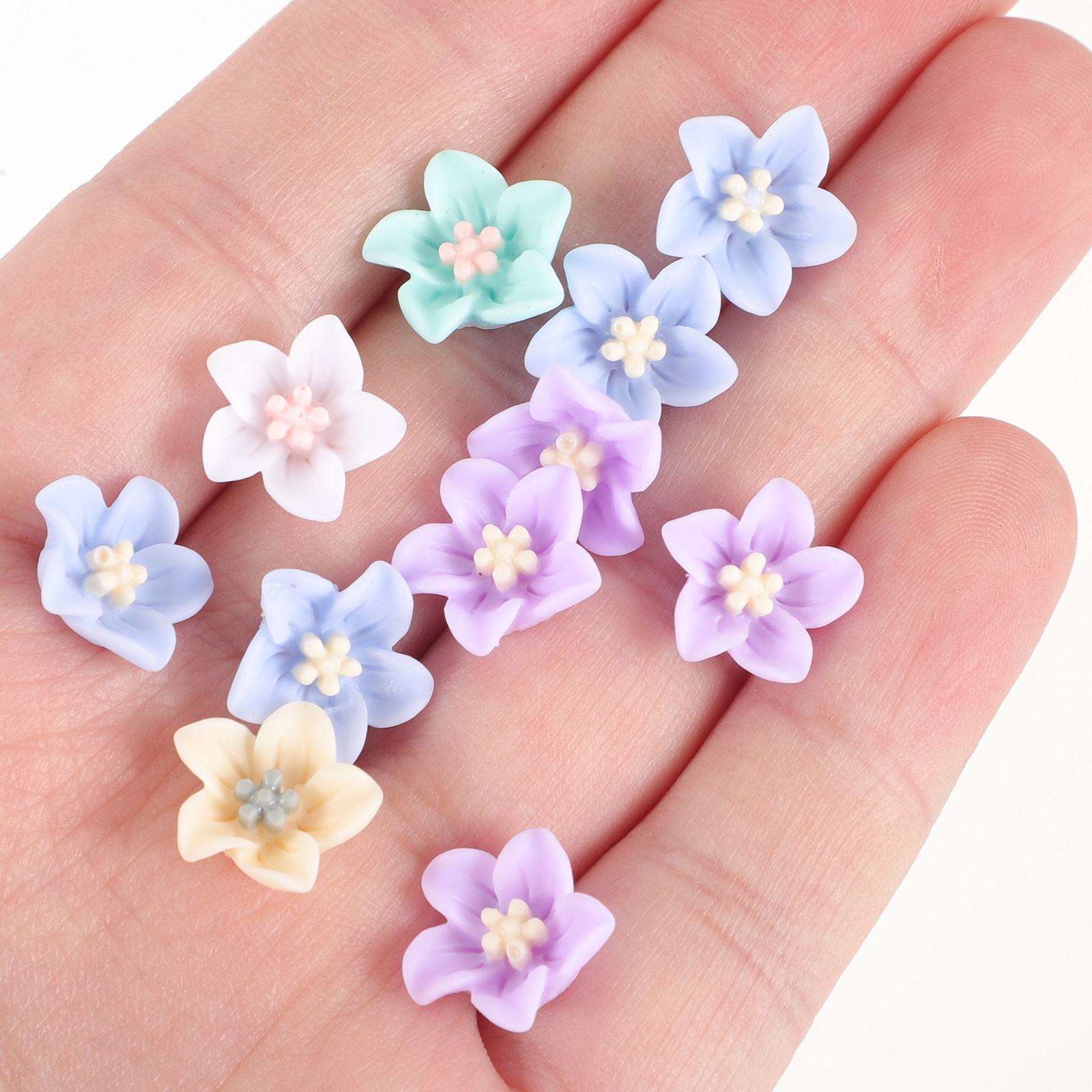 Embellish Craft - 200 Adet Benzersiz Reçine Çiçek Süslemeleri